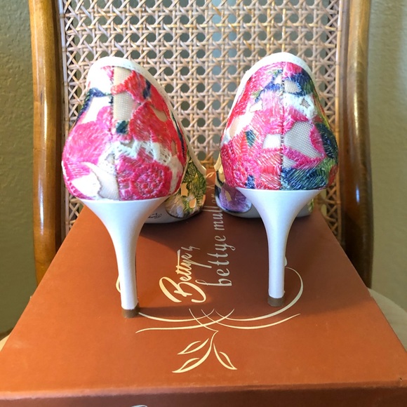 Anthropologie Bettye Muller “Astor” Pumps - Picture 6 of 8